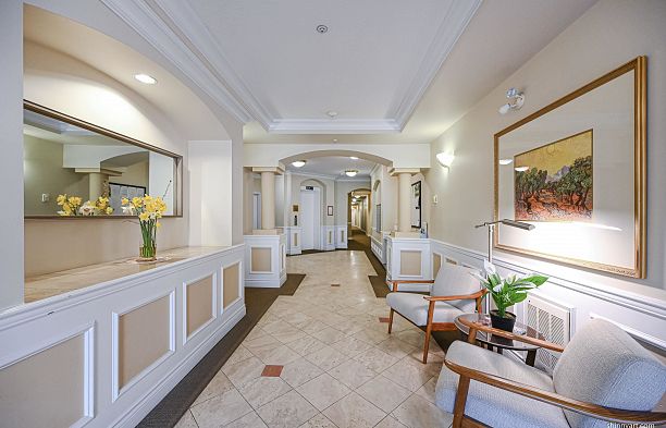 201 2105 W 42nd Avenue Kerrisdale