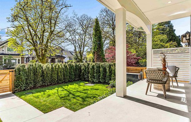 1 2043 W 45th Avenue Kerrisdale
