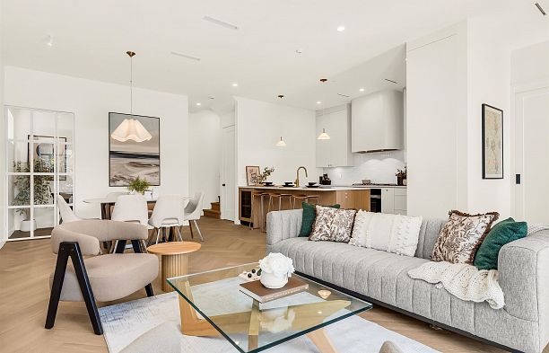 1 2043 W 45th Avenue Kerrisdale