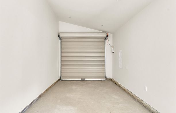 1 2043 W 45th Avenue Kerrisdale