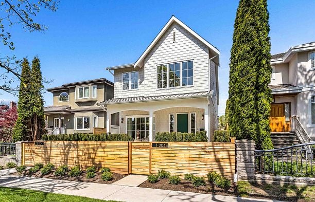 1 2043 W 45th Avenue Kerrisdale