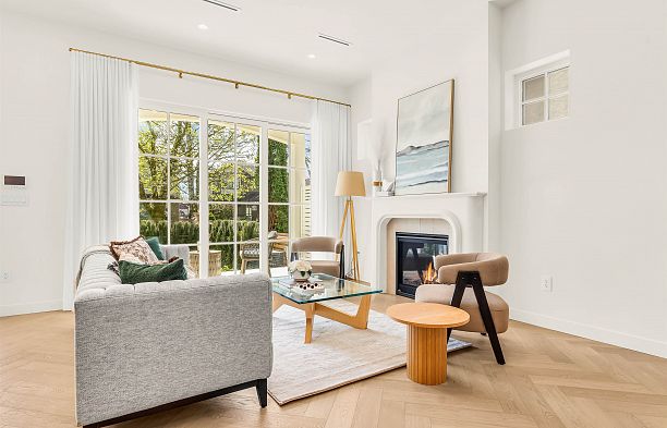 1 2043 W 45th Avenue Kerrisdale
