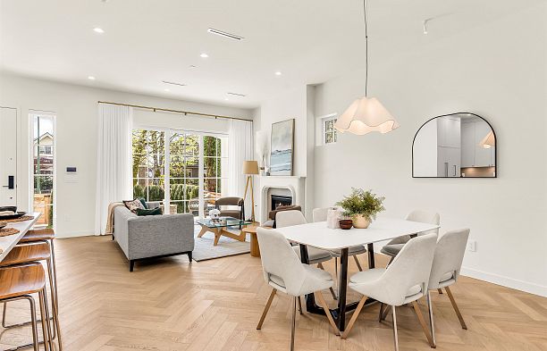 1 2043 W 45th Avenue Kerrisdale