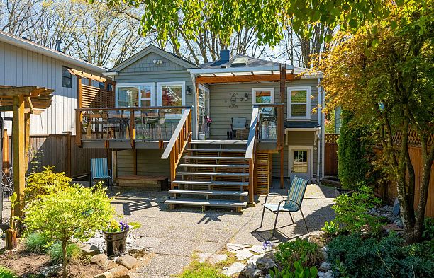 4047 W 32nd Avenue Dunbar