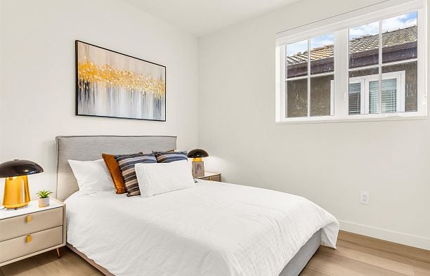 1 2043 W 45th Avenue Kerrisdale
