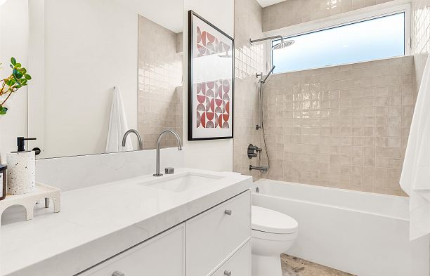 1 2043 W 45th Avenue Kerrisdale