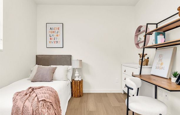1 2043 W 45th Avenue Kerrisdale
