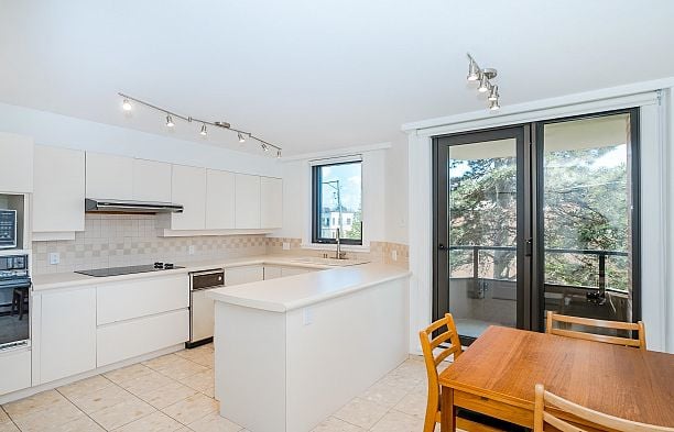 302 2189 W 42nd Avenue Kerrisdale