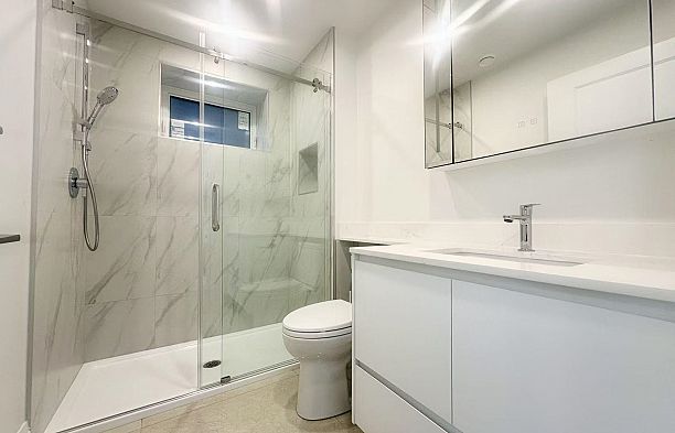 W 45TH AVE, Vancouver BC V5Y 2W1 Oakridge VW