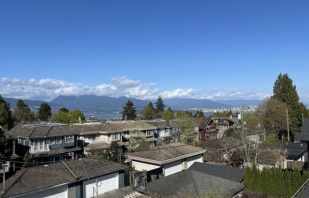 4555 W 9th Avenue Point Grey