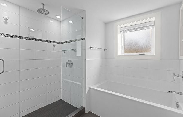 6297 Mackenzie Street Kerrisdale