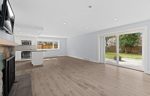 6297 Mackenzie Street Kerrisdale
