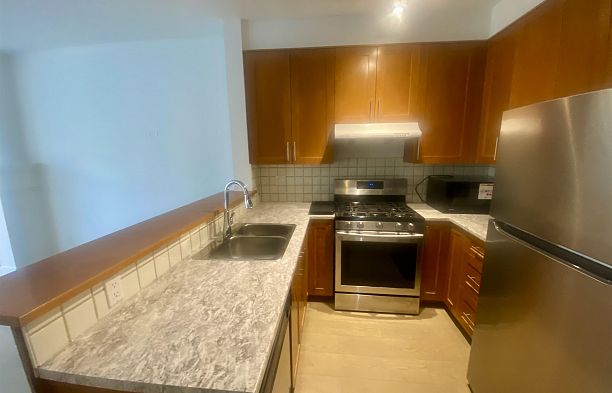 1204 4655 Valley Drive Quilchena