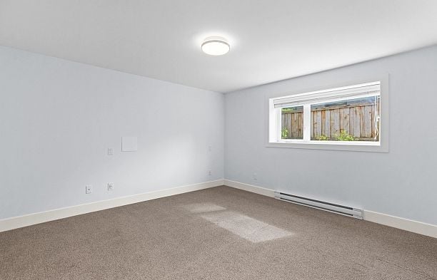 6297 Mackenzie Street Kerrisdale