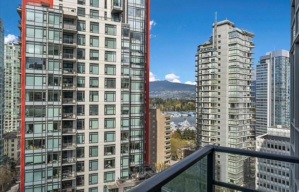1707 1189 Melville Street Coal Harbour