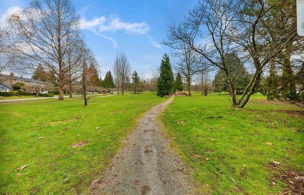 501 4685 Valley Drive Quilchena