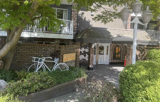 109 3875 W 4th Avenue Point Grey