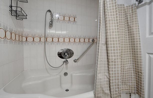 109 3875 W 4th Avenue Point Grey