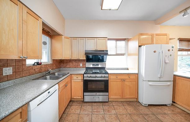 1623 W 66th Avenue S.W. Marine