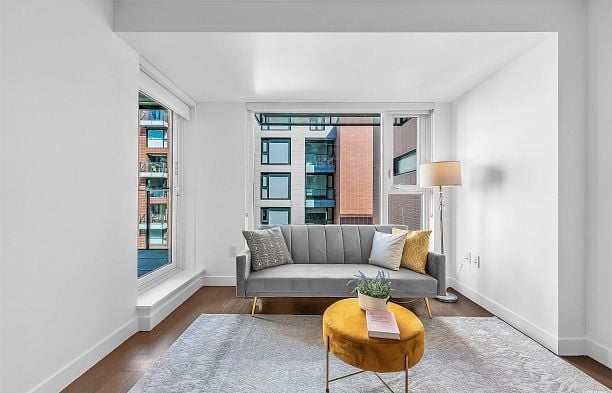 506 1571 W 57th Avenue South Granville