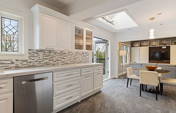2907 W 30th Avenue MacKenzie Heights