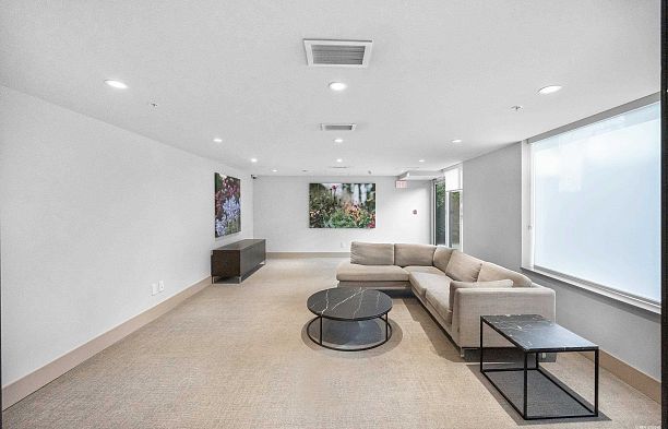 506 1571 W 57th Avenue South Granville