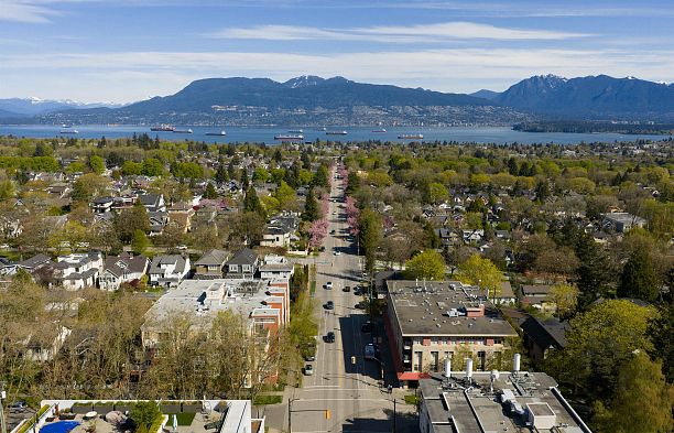 201 3595 W 26th Avenue Dunbar