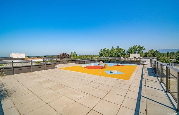 506 1571 W 57th Avenue South Granville