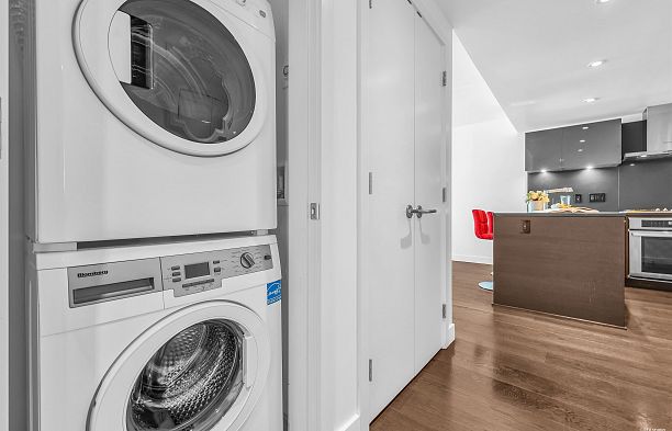 506 1571 W 57th Avenue South Granville