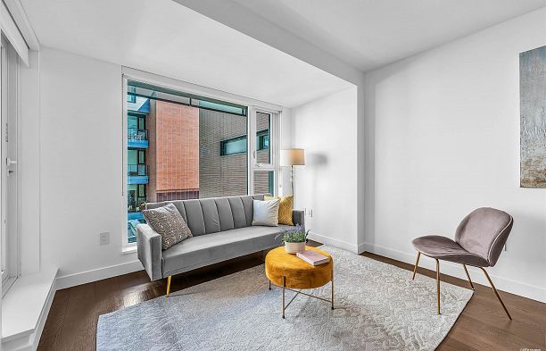 506 1571 W 57th Avenue South Granville