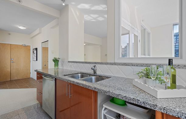 3601 1328 W Pender Street Coal Harbour