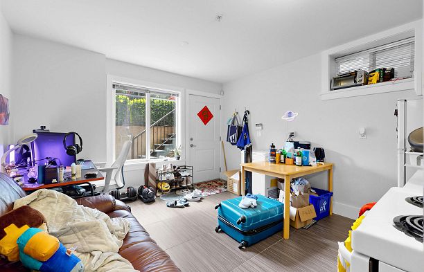 1 2922 W 41st Avenue Kerrisdale