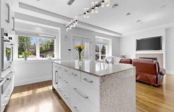 1 2922 W 41st Avenue Kerrisdale