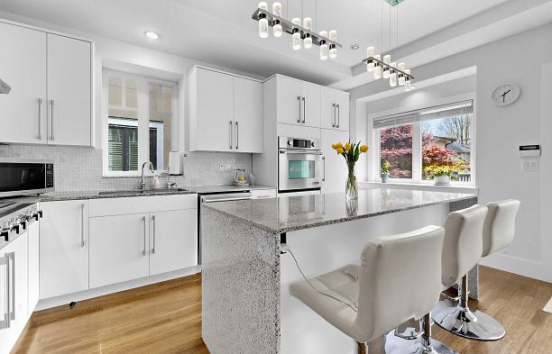 1 2922 W 41st Avenue Kerrisdale