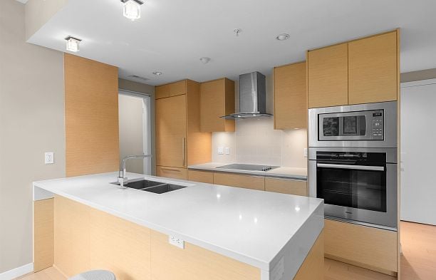 503 4539 Cambie Street Cambie