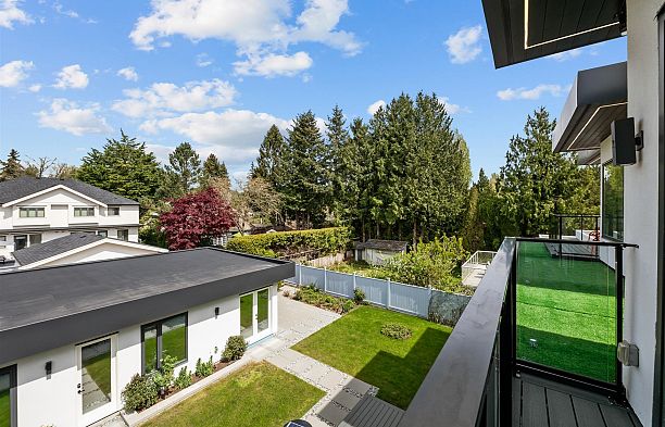 3823 W 51st Avenue Southlands