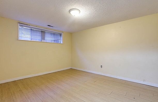 1479 W 57th Avenue South Granville