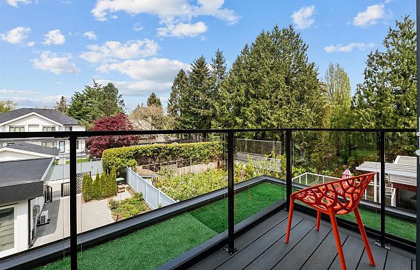 3823 W 51st Avenue Southlands