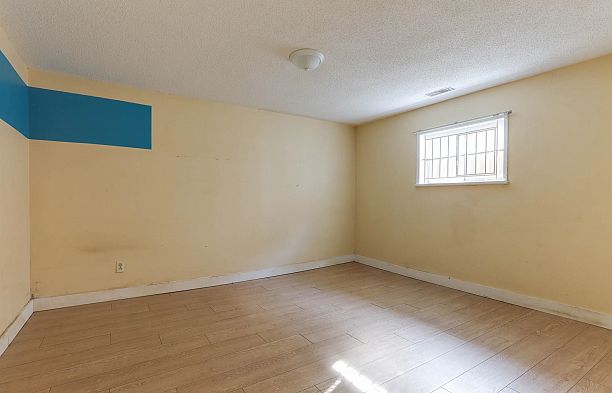 1479 W 57th Avenue South Granville