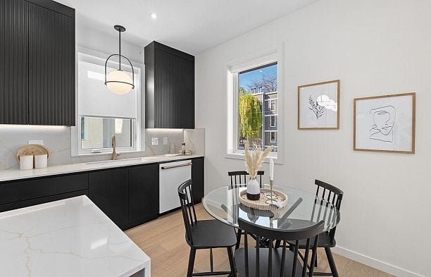 679 W 18th Avenue Cambie