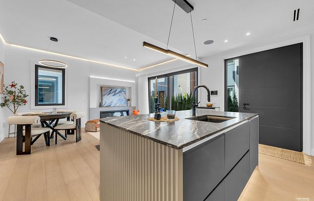 1 1183 W 33rd Avenue Shaughnessy