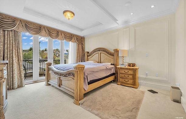 3439 Balaclava Street Arbutus