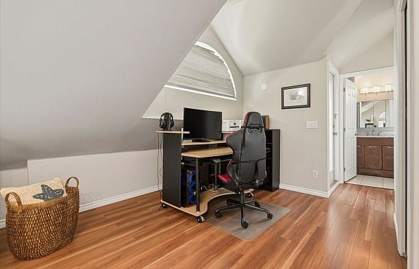 315 962 W 16th Avenue Cambie