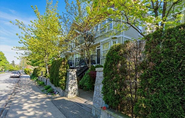 315 962 W 16th Avenue Cambie