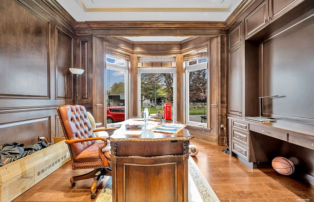 3439 Balaclava Street Arbutus