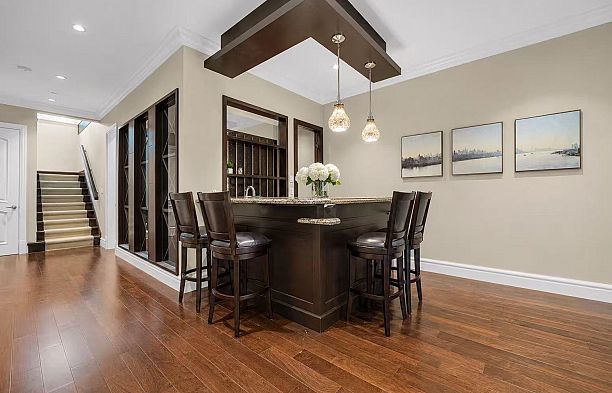 3439 Balaclava Street Arbutus