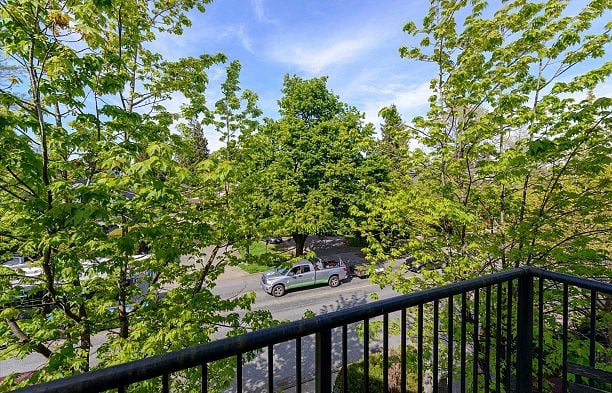 315 962 W 16th Avenue Cambie