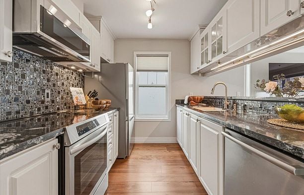 315 962 W 16th Avenue Cambie