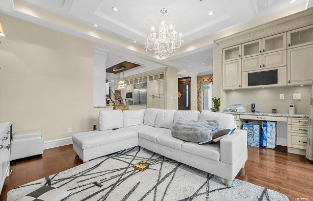 3439 Balaclava Street Arbutus