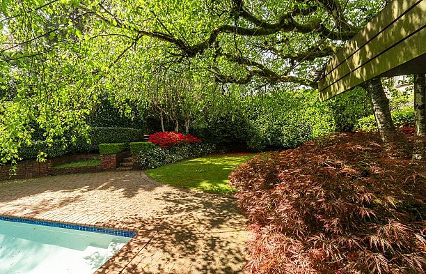 2296 W 32nd Avenue Quilchena